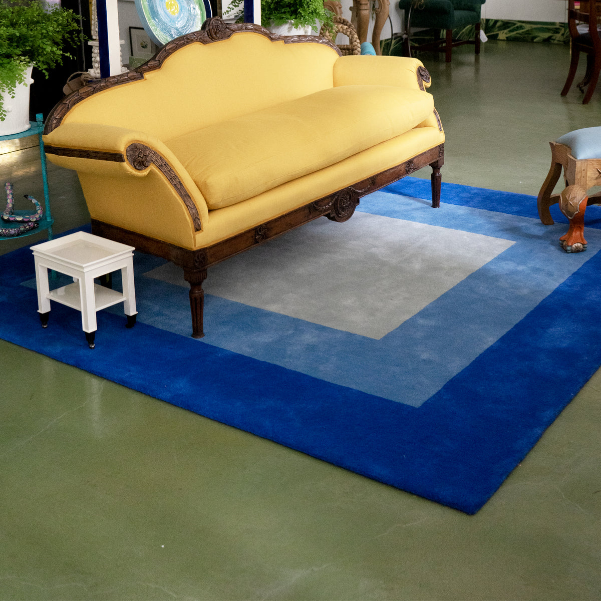 Centered Rug in Winter