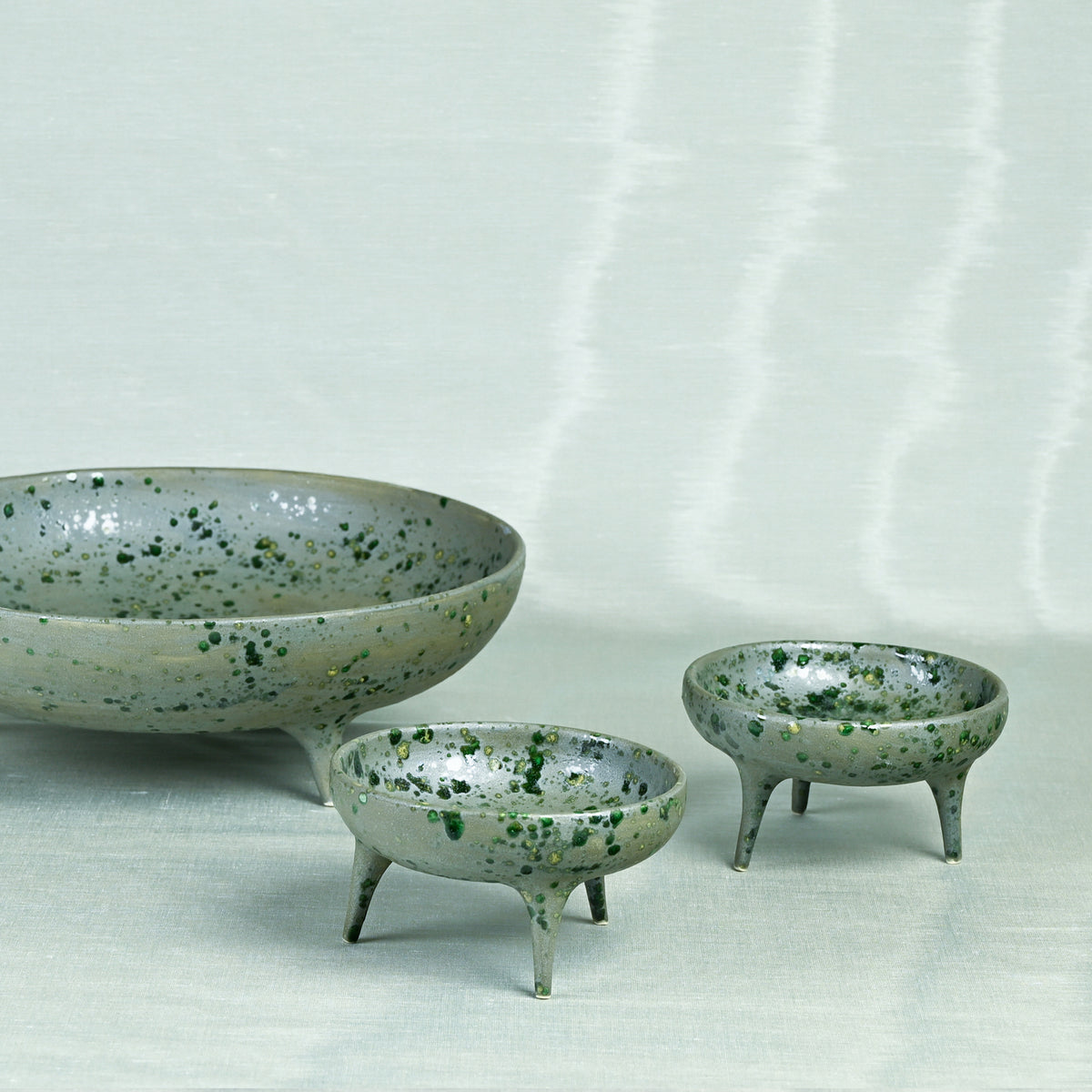 Slate Green Matte Tripod Bowl