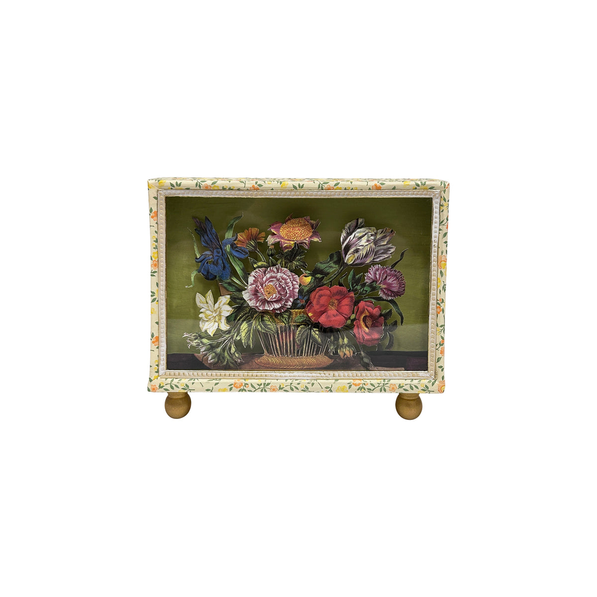 Diorama Cartonnage Letter Holder