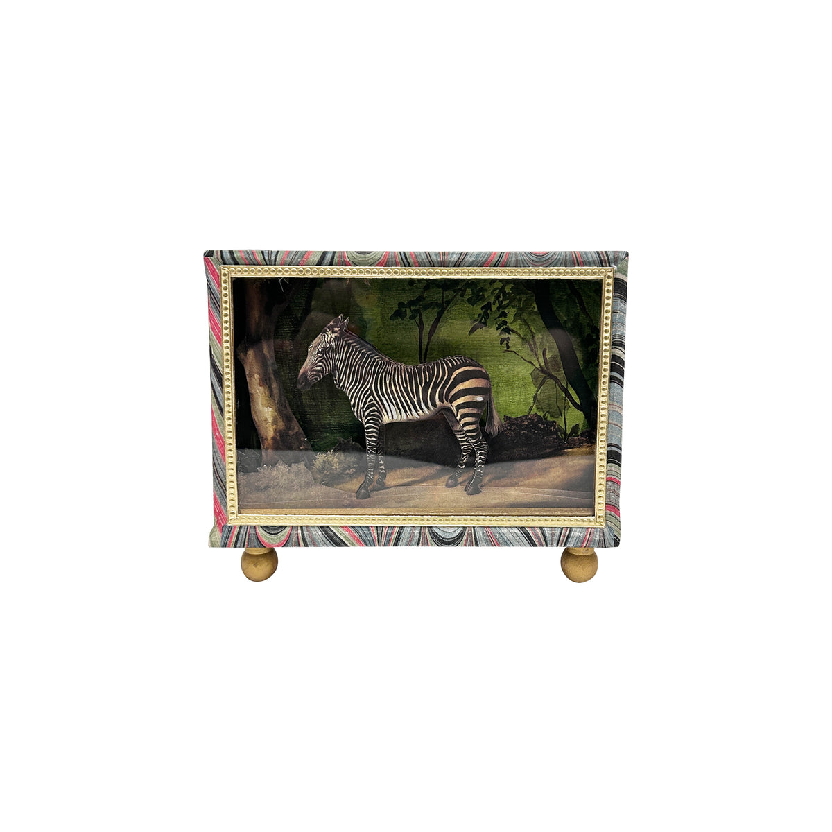 Diorama Cartonnage Letter Holder