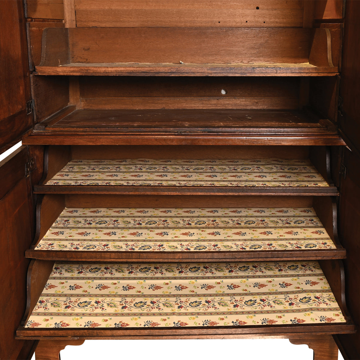English George III Mahogany Linen Press