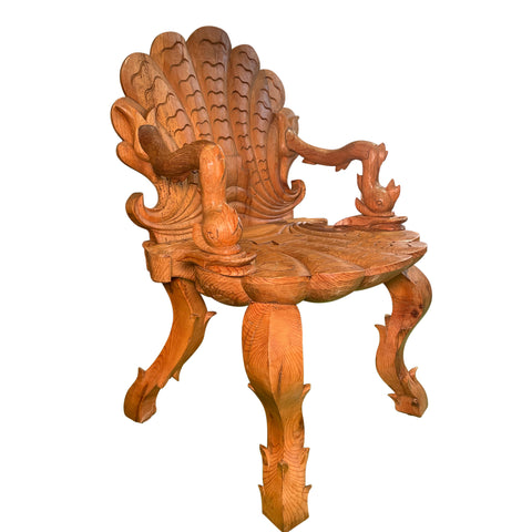 Puno Grotto Chair